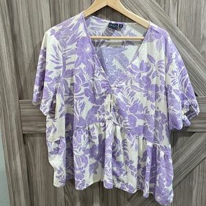 Gap women’s linen peplum top, with buttons, size XXL